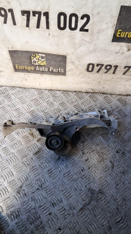 Suport accesorii Ford Kuga 2.0 TDCI 4x4 cod motor UFDA ,transmisie automata ,an 2012
