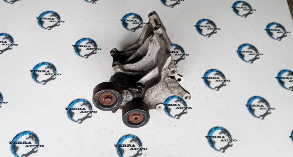 Suport accesorii Kia Sportage 2.0 CRDI 83 KW 113 CP cod motor D4EA