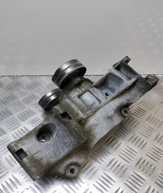 Suport accesorii motor 1.4 b 0321451690 Volkswagen VW Golf 4 [1997 - 2006]