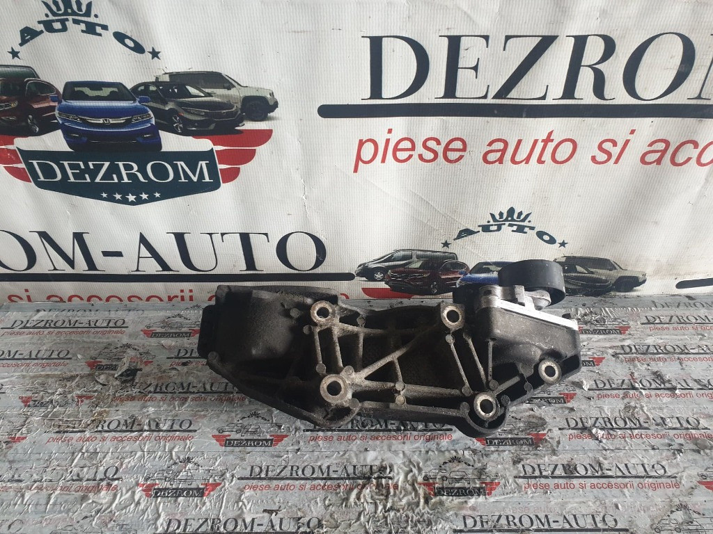 Suport accesorii original OPEL Vivaro A 2.0 CDTI 90 cai cod piesa : 8200527320