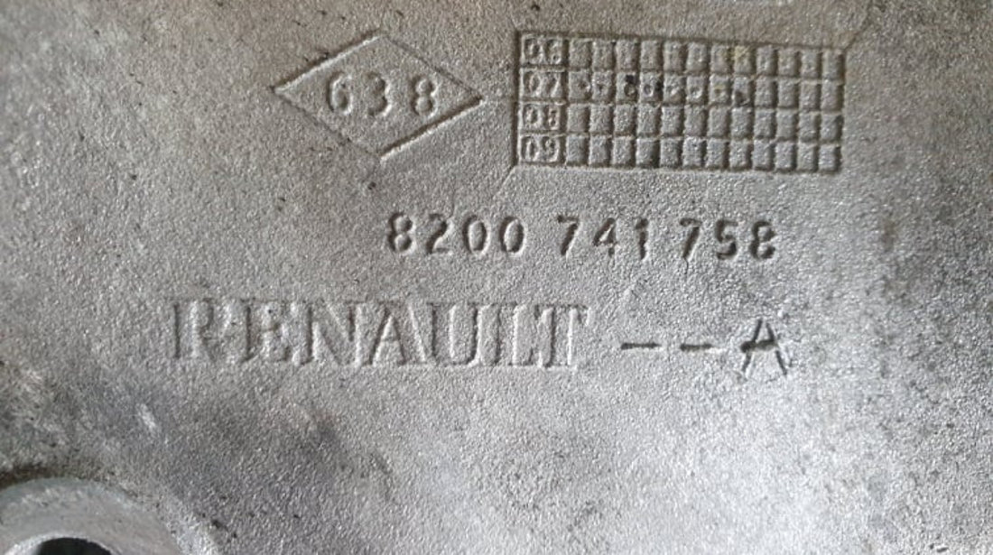 Suport accesorii original Renault Laguna III 2.0 dci cod piesa : 8200741758