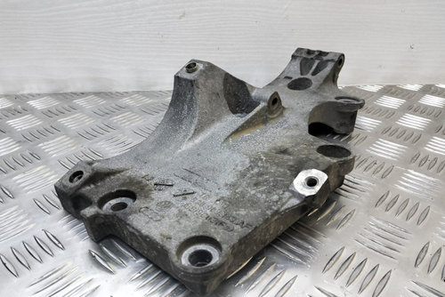Suport accesorii Suport alternator 038903143AF Volkswagen VW Touran [facelift] [2006 - 2010]