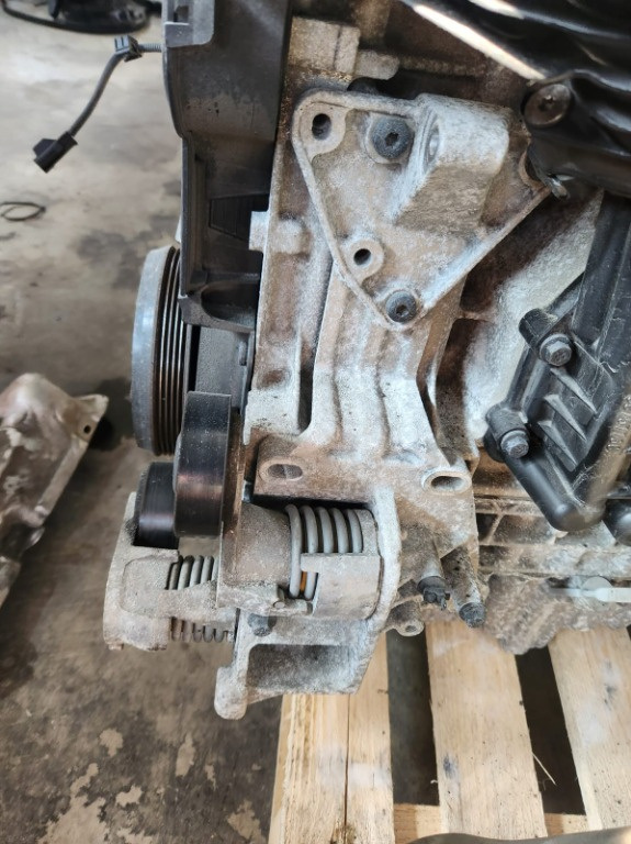 Suport accesorii Volvo V40 2.0 d D5204T6 2013
