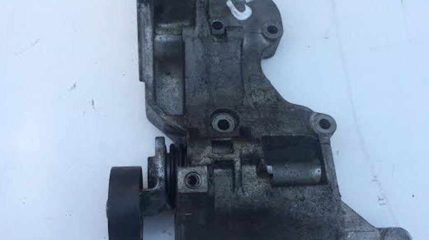 Suport accesorii VW GOLF6 2.0TDI 03L903139D