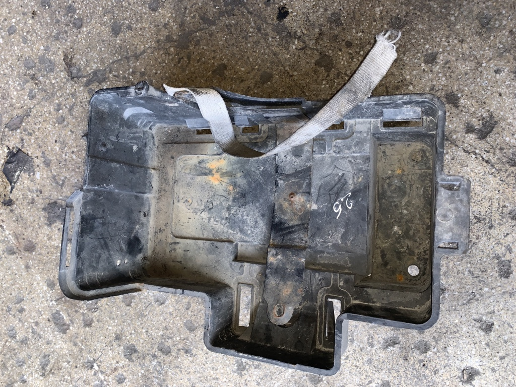 Suport acumulator Ford Focus [facelift] [2001 - 2007] Sedan 1.8 TDCi MT (115 hp) (DFW) Ghia