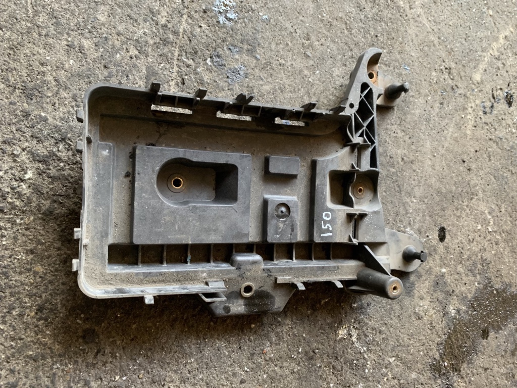 Suport acumulator Volkswagen VW Jetta 5 [2005 - 2011] Sedan 4-usi 2.0 TDI MT (140 hp) (1K2)