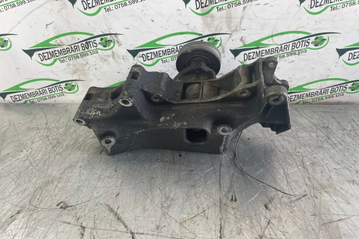 Suport alternator 032 145 169 Q Volkswagen VW Golf 4 [1997 - 2006] wagon 1.4 MT (75 hp)