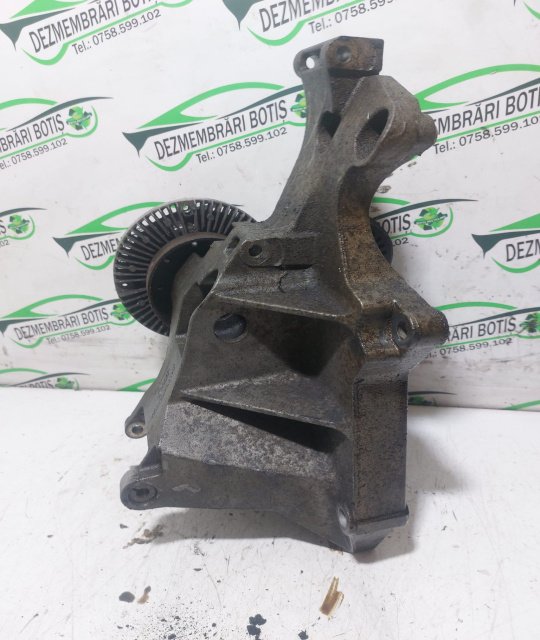 Suport alternator 038 903 143 AE Volkswagen VW Passat B5.5 [facelift] [2000 - 2005] wagon 1.9 TDI MT (101 hp)