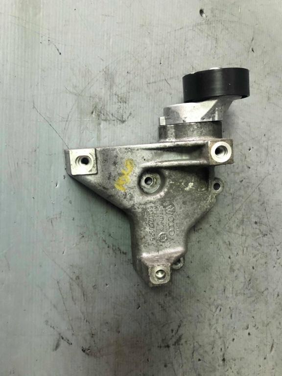 Suport alternator 1.4 fsi axu vw polo 9n 6q0260885