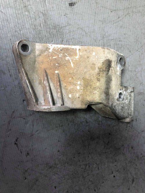 Suport alternator 1.6 b z16yng opel zafira a astra g combo 90571112