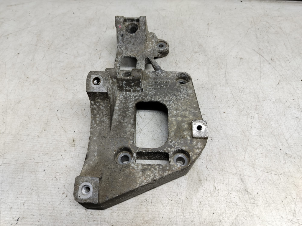 Suport alternator 1.6 BSE 06f903143f Audi A3 8P [2003 - 2005]