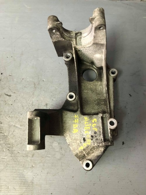 Suport alternator 1.8 tdci f9da ford focus 1 1s4q-10239-ac ⭐⭐⭐⭐⭐