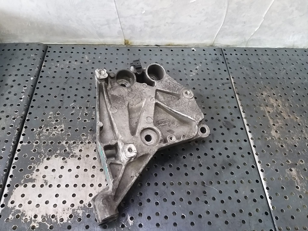 Suport alternator 2.0 mjt lancia delta 3 55210528