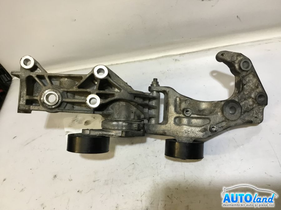 Suport Alternator 55565570 1.7 CDTI Opel ASTRA J hatchback 2009
