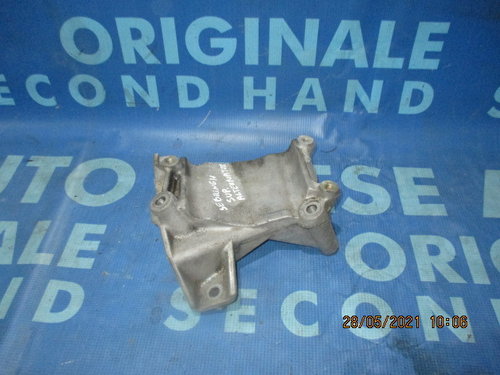 Suport alternator Chrysler Sebring 2.4i;  04861549AA