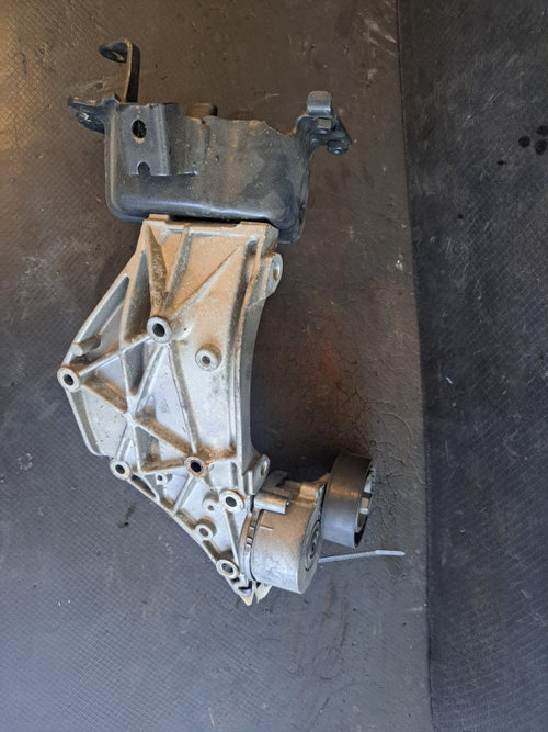 Suport alternator Citroen C5 2.0 HDI - COD 9682367380