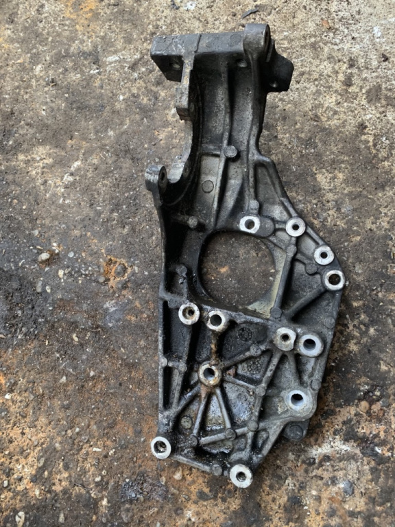 Suport alternator Ford Mondeo MK1 [1993 - 1996] Liftback 1.8 MT (116 hp) (GBP) 16V