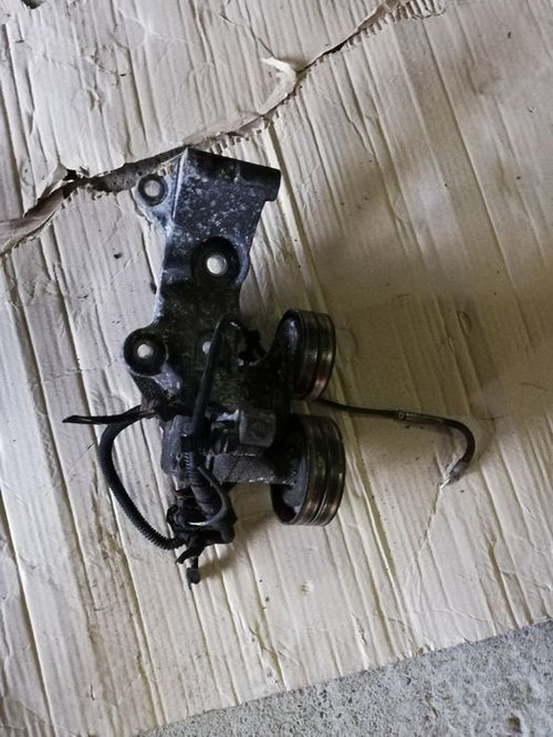 Suport alternator și întinzător curea accesorii Opel Astra H 1.7 CDTI