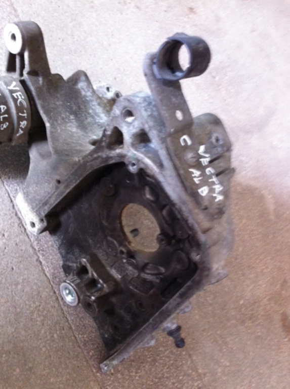 Suport alternator Opel Vectra C [facelift] [2005 - 2009] wagon 5-usi 1.9 CDTi MT (150 hp)