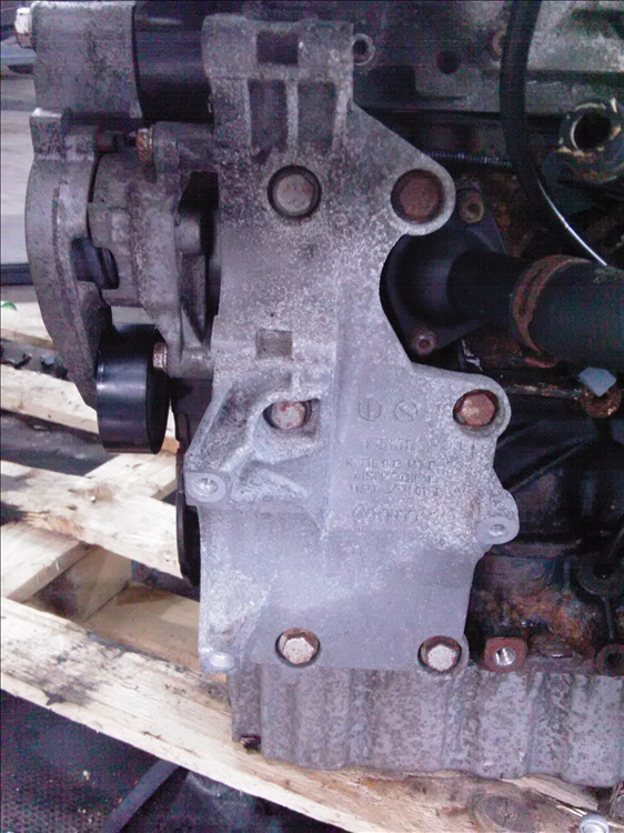 Suport alternator VW. PASSAT 2.0 TDI- BKP Fab. 2008