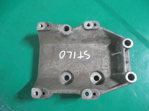 SUPORT ALUMINIU COMPRESOR CLIMA / AC COD 60630739 FIAT STILO 1.9 JTD FAB. 2001 - 2010 ⭐⭐⭐⭐...