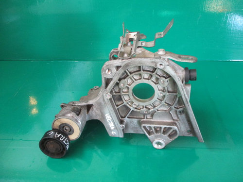 SUPORT ALUMINIU POMPA INJECTIE / ALTERNATOR CU ROLA OPEL VECTRA C 1.9 CDTI FAB. 2002 – 2009 ⭐⭐...
