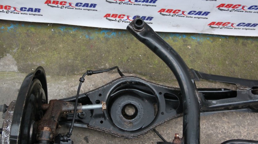 Suport arc dreapta spate VW Golf 5 Variant 1.9 TDI model 2007