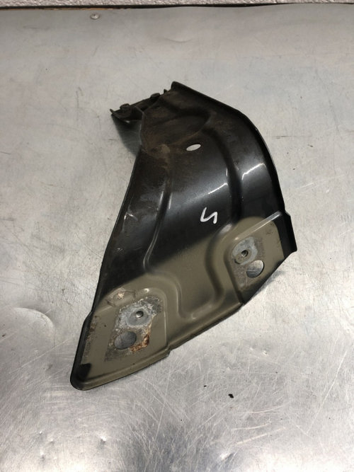 Suport aripa stanga dreapta Skoda Octavia Facelift 1.4 TSI sedan 2010 (3AA821141 3AA821142)