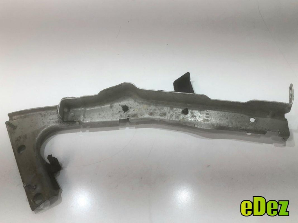 Suport aripa stanga fata Audi A5 (2007-2011) [8T3] 8T0821135C