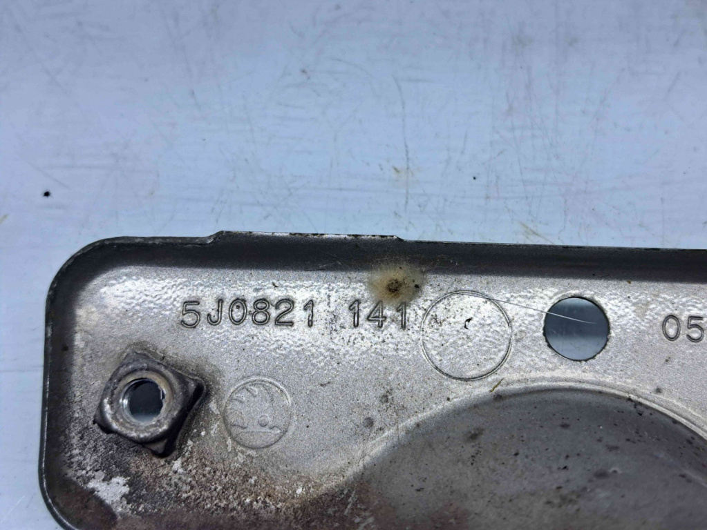 Suport aripa stanga fata Skoda Fabia 2 Combi (5J, 545) [Fabr 2007-2014] 5J0821141