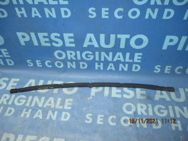 Suport bara Audi A4; 8E9807989 (centru spate)