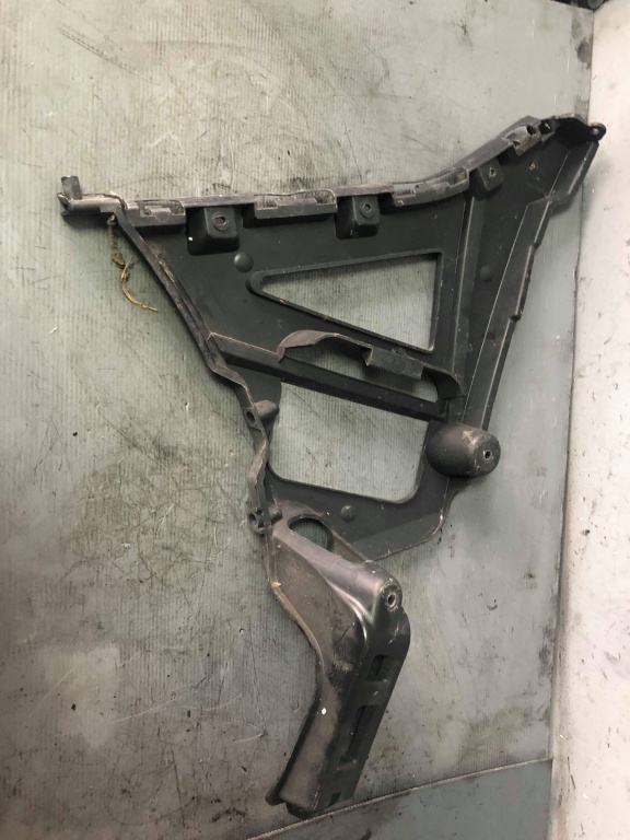 Suport bara dreapta spate renault laguna 3 850440001r
