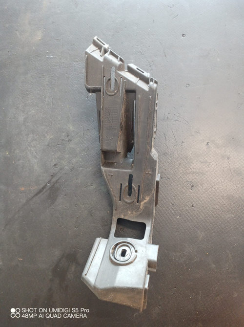 Suport bara dreapta spate Vw Golf 5 Hatchback - COD 1K6807394 EZT