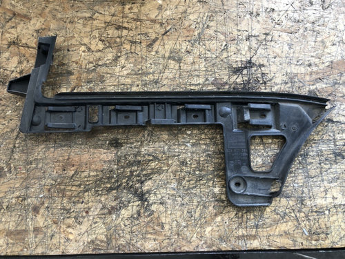 Suport bara dreapta spate VW Passat B6 TDI 170 GTSPORT R-LINE combi 2010 (3C9807394)
