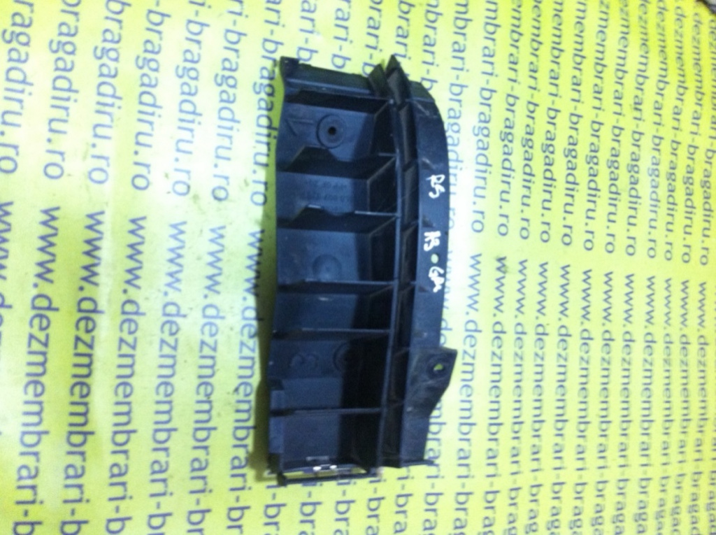 Suport bara pe colt dreapta spate Audi A3 8L [facelift] [2000 - 2003] Hatchback 3-usi 1.6 MT (102 hp) SE 1.6 AVU