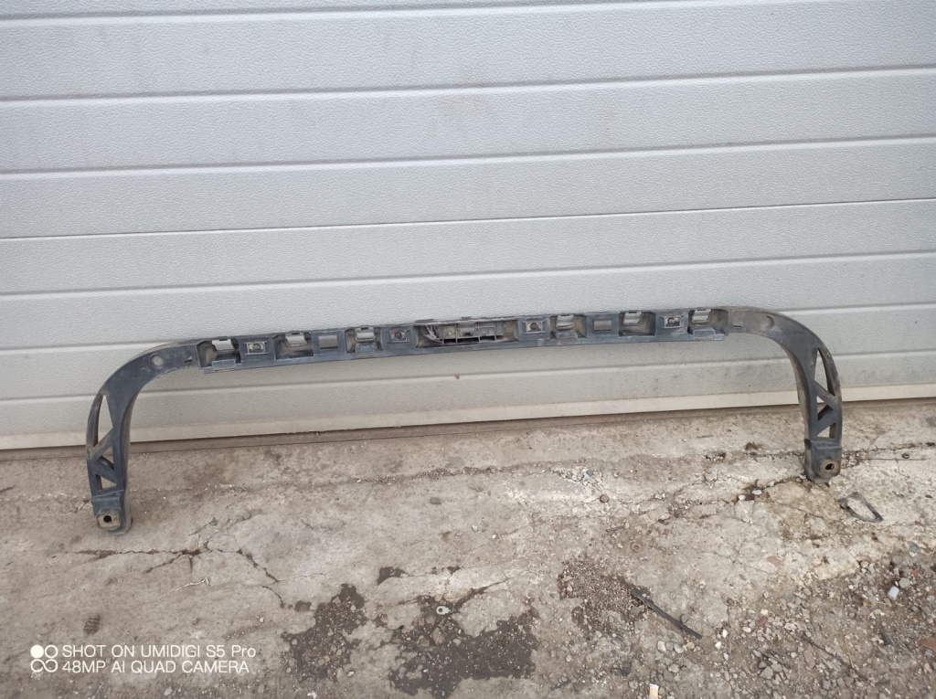 Suport bara spate central , Volkswagen VW Passat B6 , 2005 - 2010 COD -3C9807863