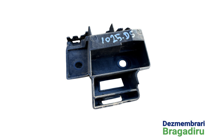 Suport bara spate dreapta Cod: 5K6807394A 5K6807394A Volkswagen VW Golf 6 [2008 - 2015] Hatchback 3-usi 1.4 TSI MT (122 hp)