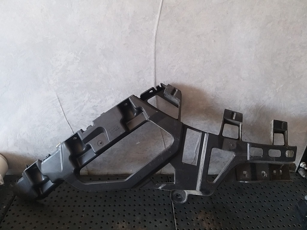 Suport bara spate dreapta jos peugeot 5008 2 9814615980