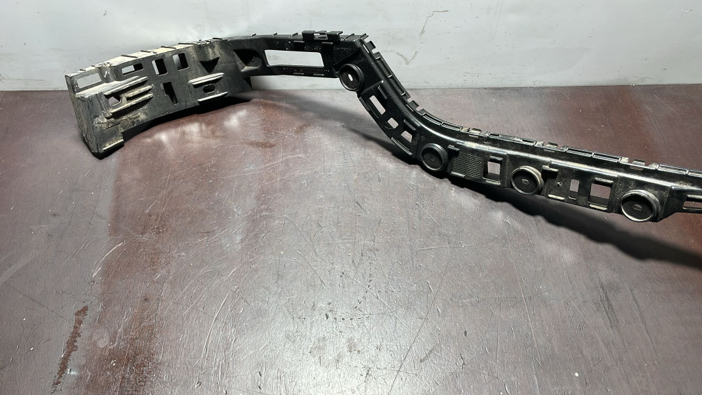 Suport bara spate stanga cod 3AF807393 pentru VW Passat B7 an 2010 - 2015