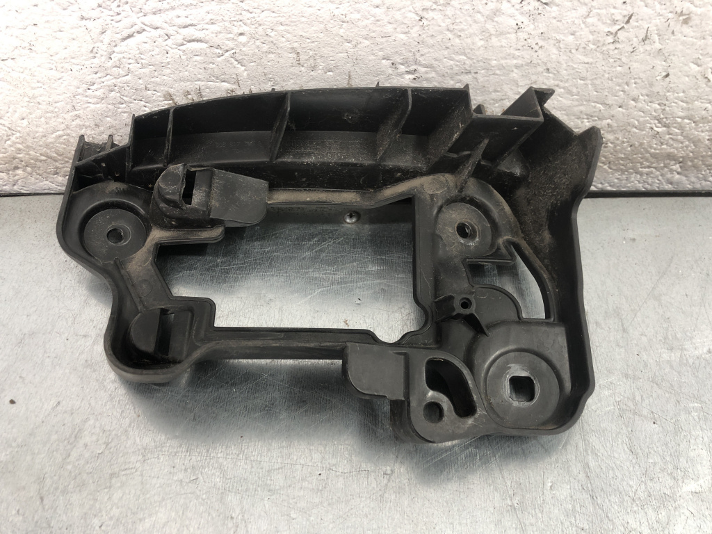 Suport bara spate stanga Volkswagen CC Facelift sedan 2013 (3C8807393D)