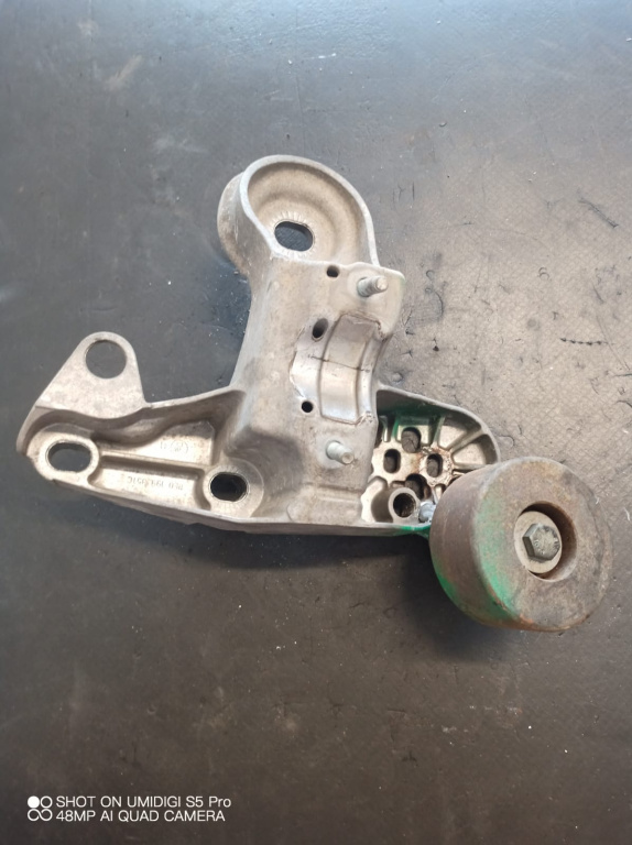 Suport bara stabilizatoare AUDI A4 III (8EC, B7) [ 2004 - 2008 ] - COD 8E0 199 351C