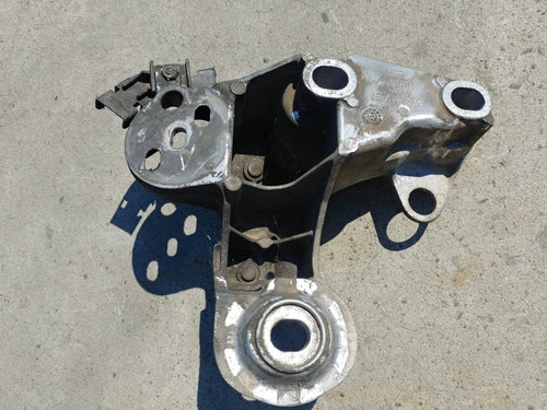 Suport bara stabilizatoare dreapta 2.0 tdi audi a4 b8 8e0199352n