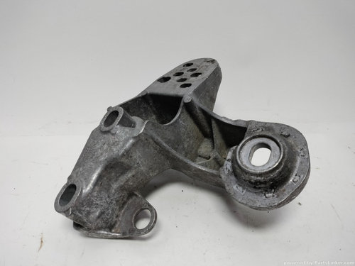 Suport bara stabilizatoare dreapta Audi A4 B6 (8E2) Sedan 2002 2.0 I OEM 8E0199351