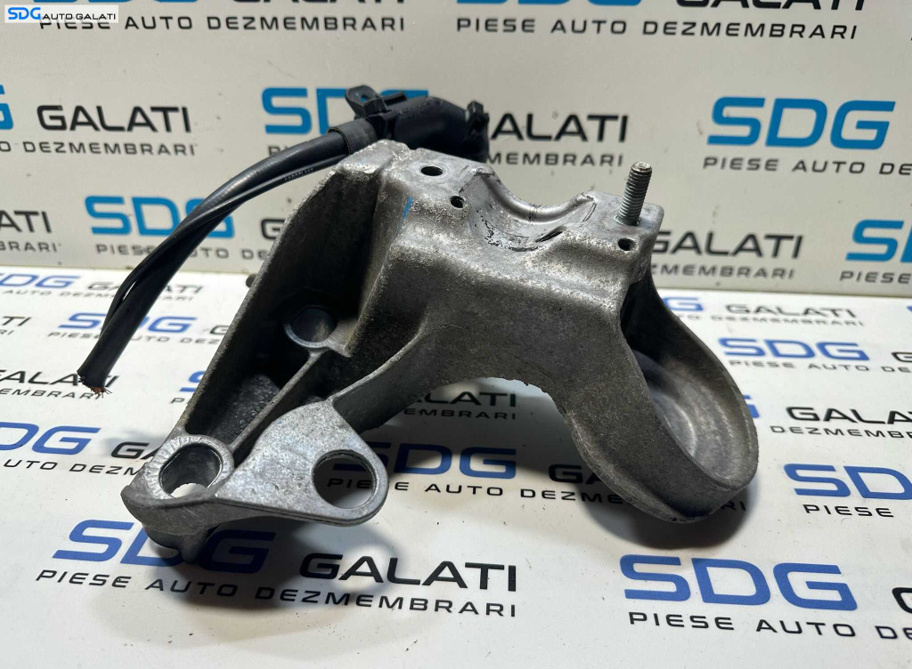 Suport Bara Stabilizatoare Motor Dreapta Audi A4 B7 2.5 TDI 2004 - 2008 Cod 8E0199352 [X3166]
