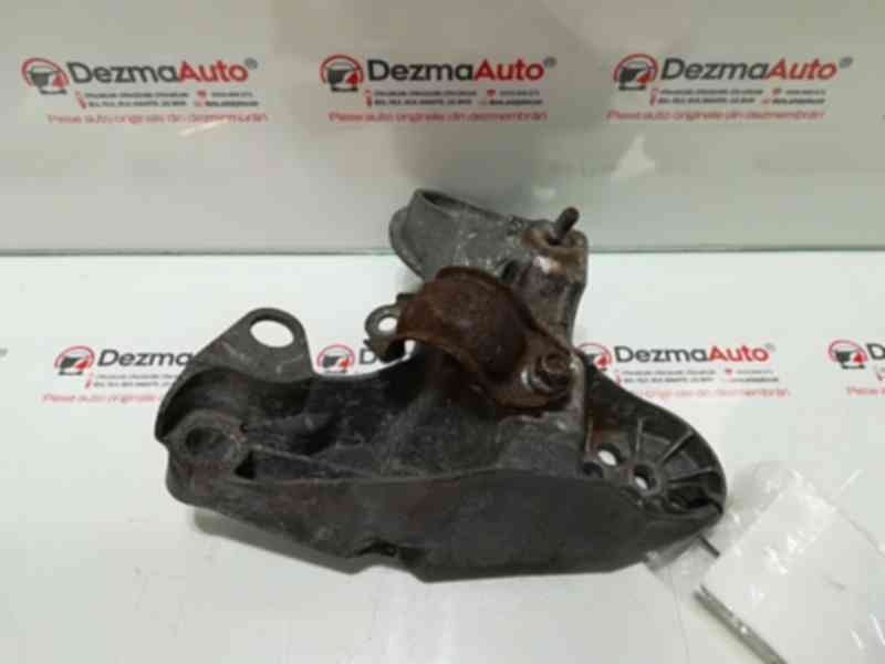 Suport bara stabilizatoare stanga fata 8E0199351M, Audi A4 (8EC, B7) (id:318800)