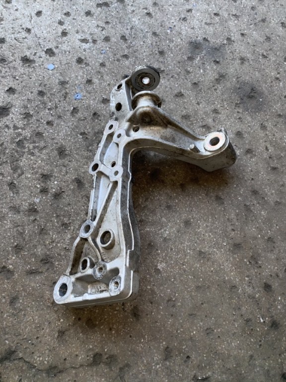 Suport bascula stanga fata Skoda Octavia 2 [2004 - 2008] Liftback 5-usi 2.0 TDI MT (140 hp) (1Z3) Cod motor BKD