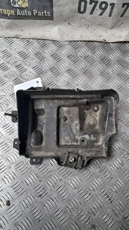 Suport baterie Opel Astra H cod 13165712