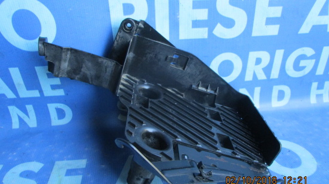 Suport baterie Renault Scenic; 8200071437