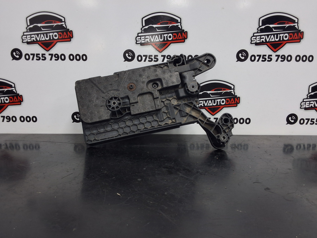 Suport baterie Volkswagen Golf 7 (2012-2017) 1.6 Motorina 2014, 5Q0915321G