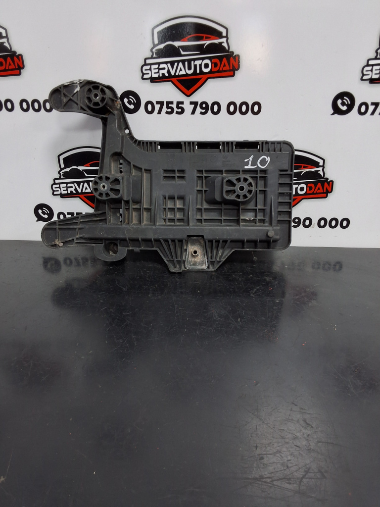 Suport baterie Volkswagen Passat B6 3C (2005-2010) 1.9 Motorina 2007, 1K0915333C